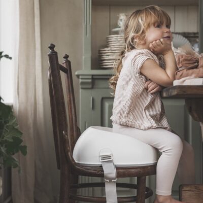 069021-booster-seat-white-campaign-babybjorn-2