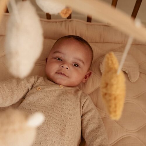 Little Dutch LD8400 zenélő körforgó natúr fa vázzal-Newborn Naturals 11