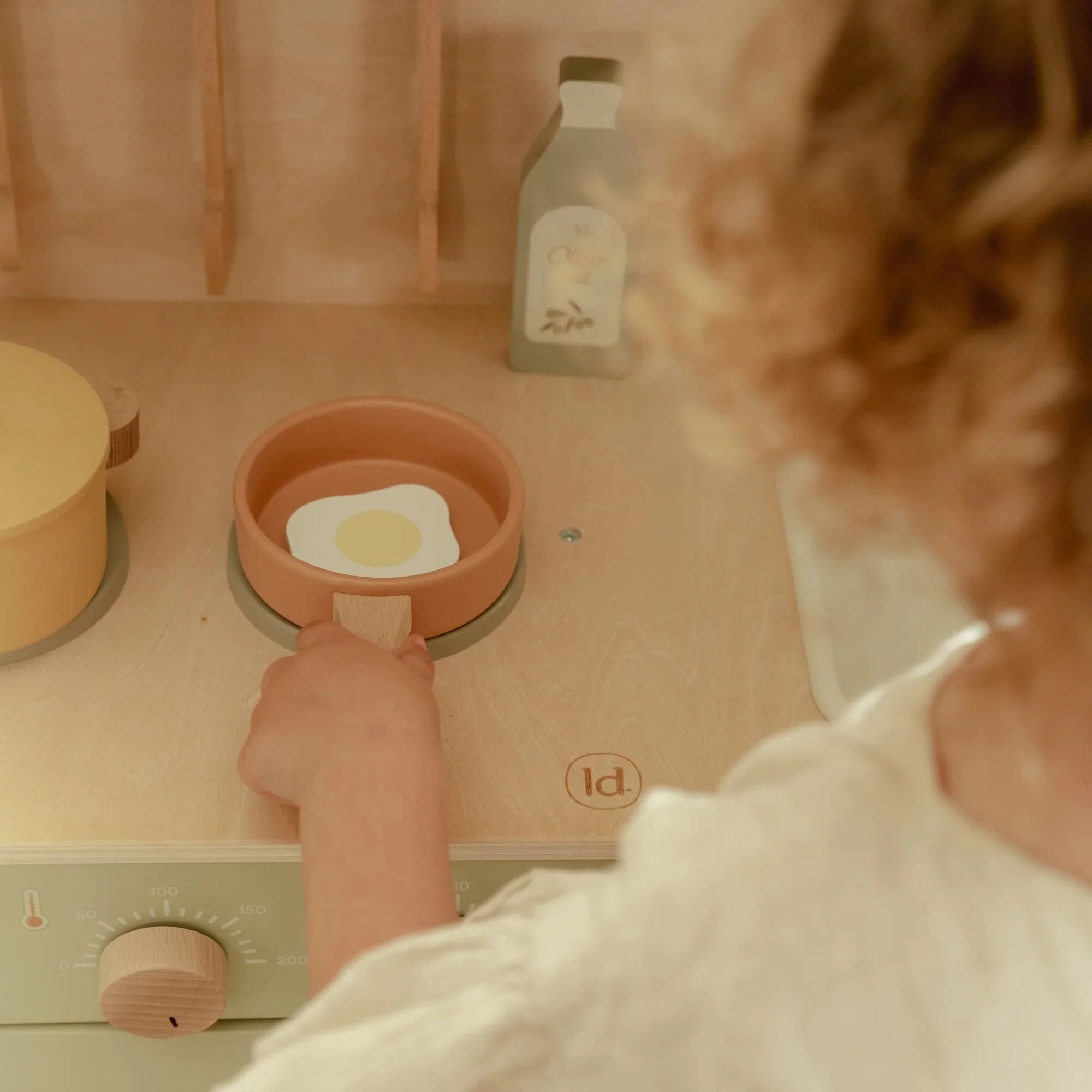 Little Dutch játékkonyha halványzöld + 5 eFt ajéndékutalvány - Image 4