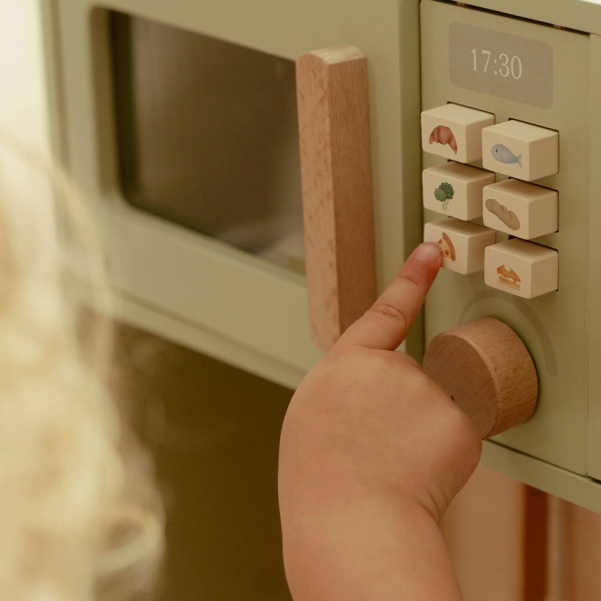 Little Dutch játékkonyha halványzöld + 5 eFt ajéndékutalvány - Image 6