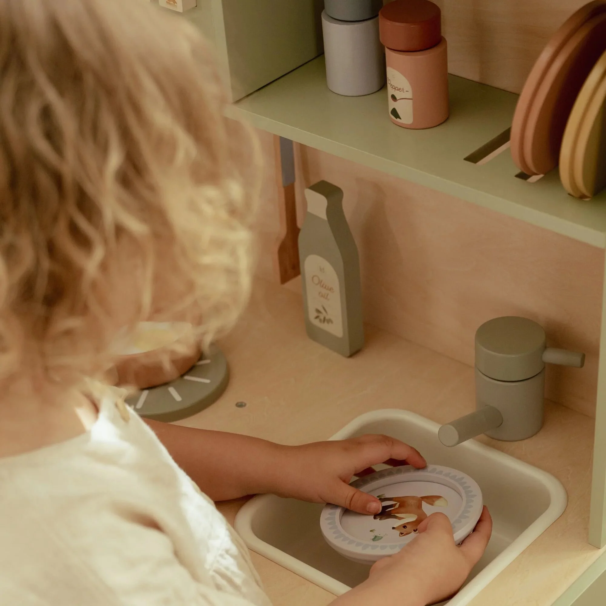 Little Dutch játékkonyha halványzöld + 5 eFt ajéndékutalvány - Image 5