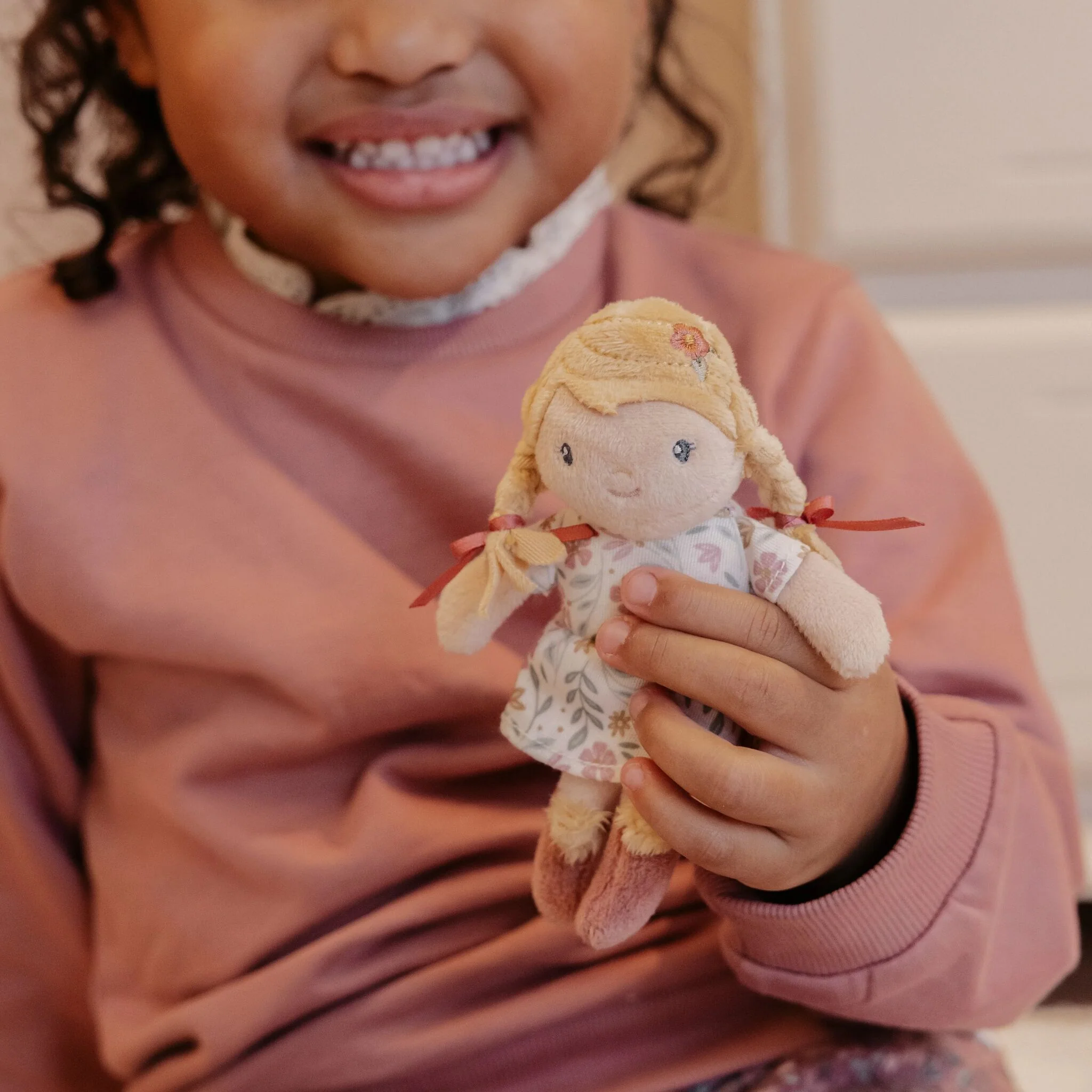 Little Dutch Julia baba - 10 cm - Image 2