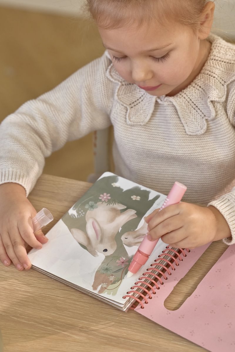 Little Dutch vízzel színező füzet - Rosa Fairy Garden - Image 8