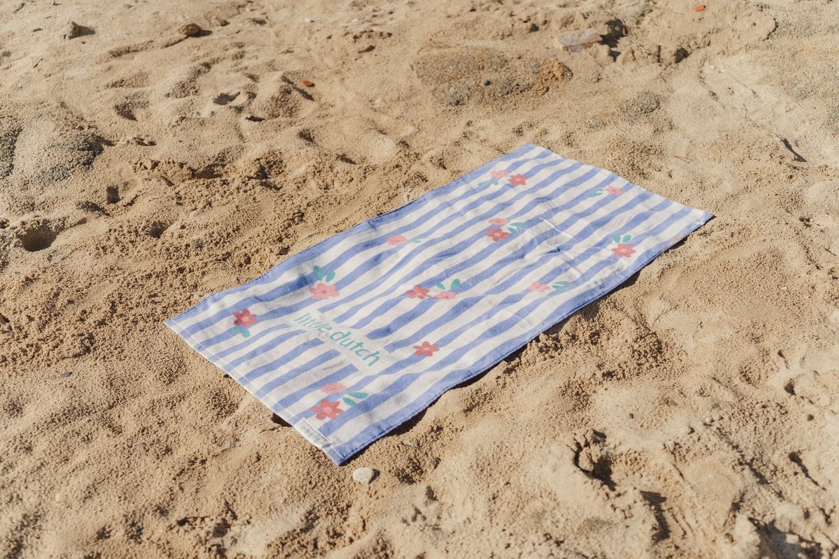 CL26039116 Little Dutch strandtörölköző Dreamy Purple Stripe - 60cm X 120cm (4)