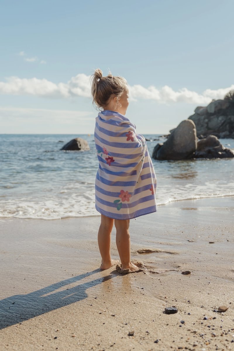 CL26039116 Little Dutch strandtörölköző Dreamy Purple Stripe - 60cm X 120cm (7)