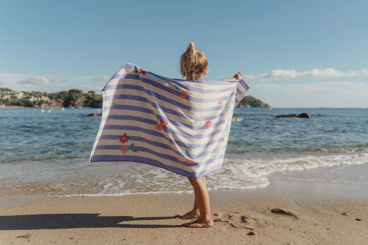 CL26039116 Little Dutch strandtörölköző Dreamy Purple Stripe - 60cm X 120cm (9)