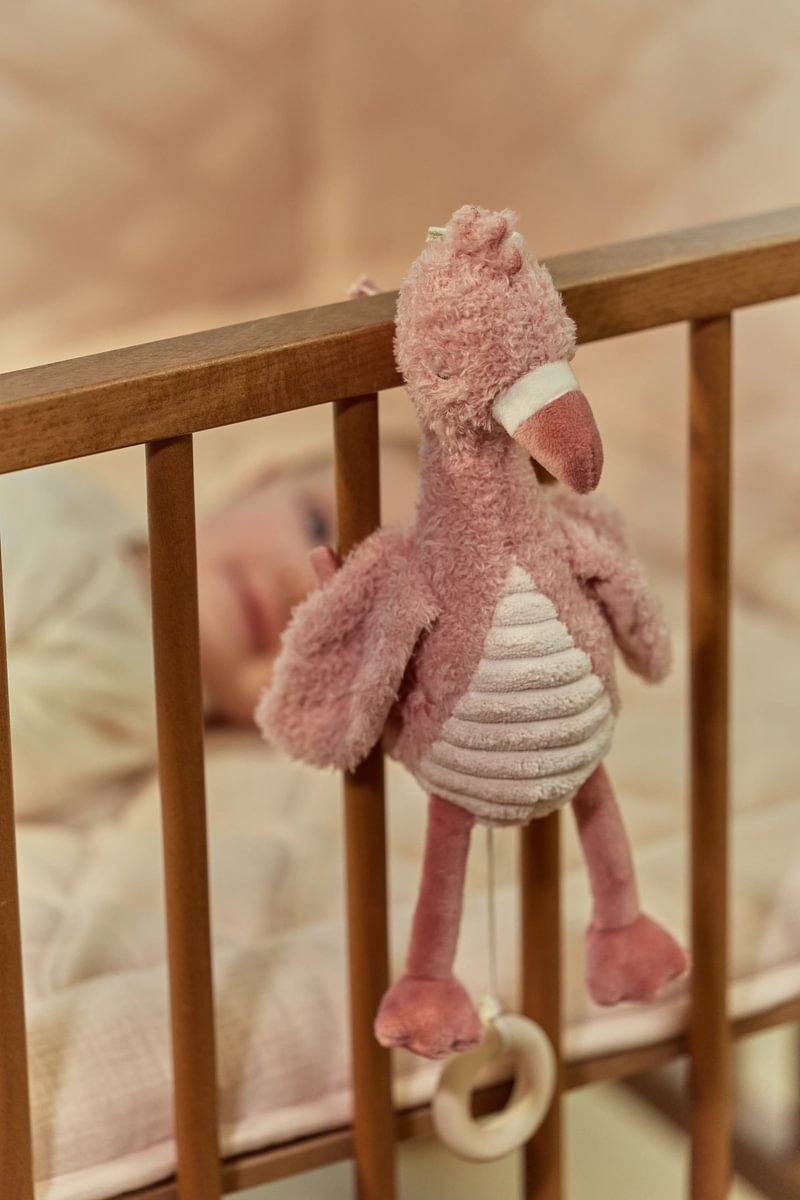 LD8306 Little Dutch felhúzható zenélő flamingó-Safari Friends (3)