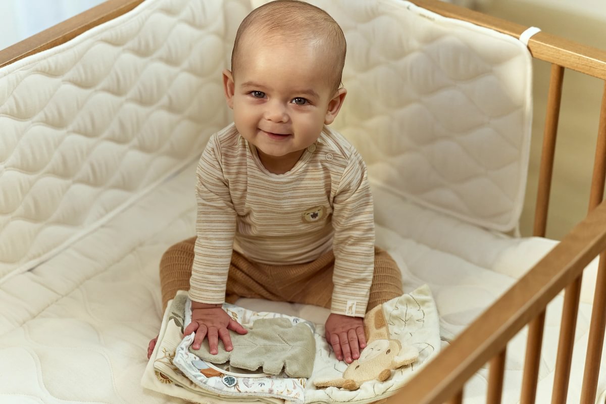 LD8319 Little Dutch textil babakönyv kicsi - Safari Friends (1)