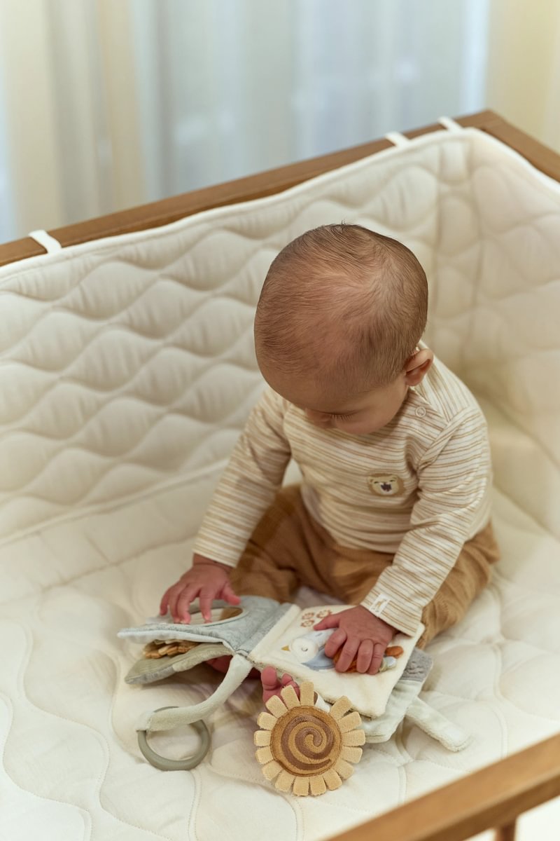 LD8319 Little Dutch textil babakönyv kicsi - Safari Friends (2)