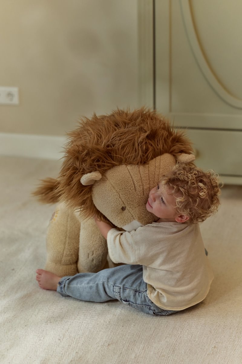 LD8378 Little Dutch plüss fiú oroszlán 60 cm -Safari Friends (4)(1)
