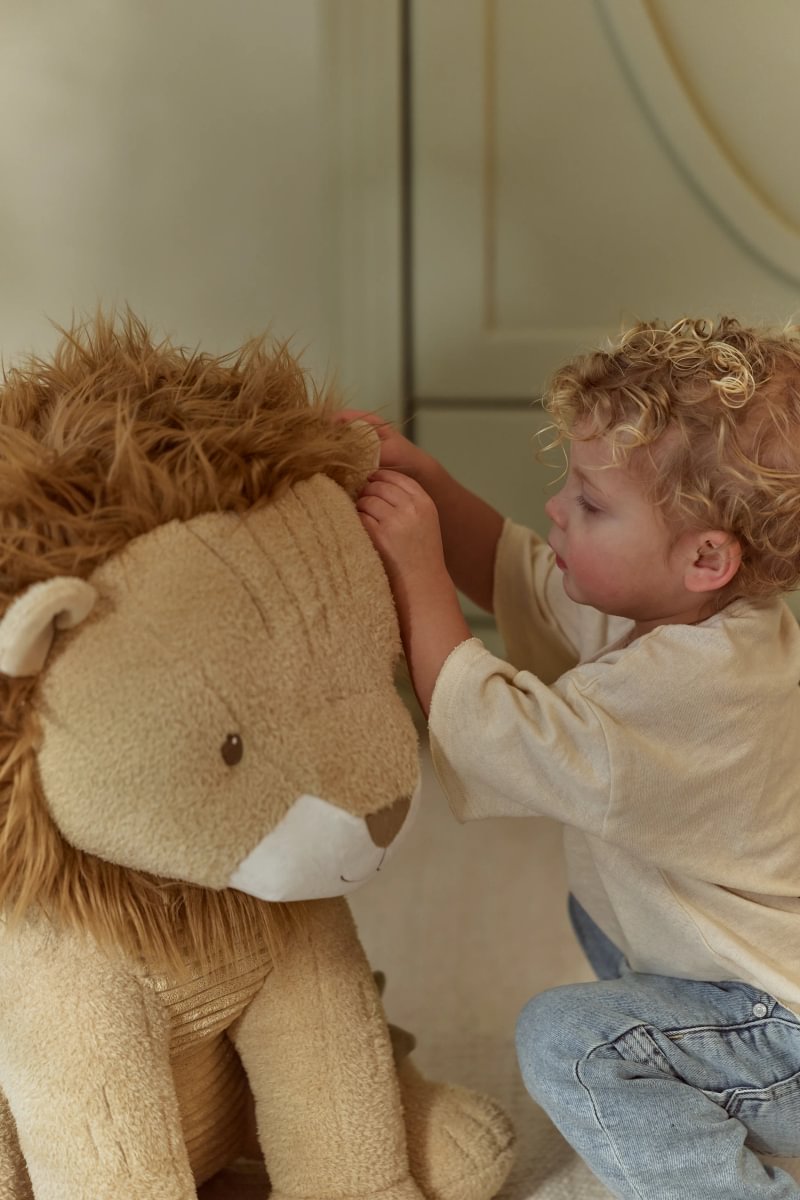 LD8378 Little Dutch plüss fiú oroszlán 60 cm -Safari Friends (6)(1)