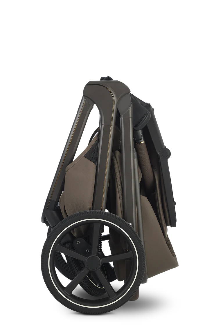 Zoey_Go_-_CB_-_seat_-_folded