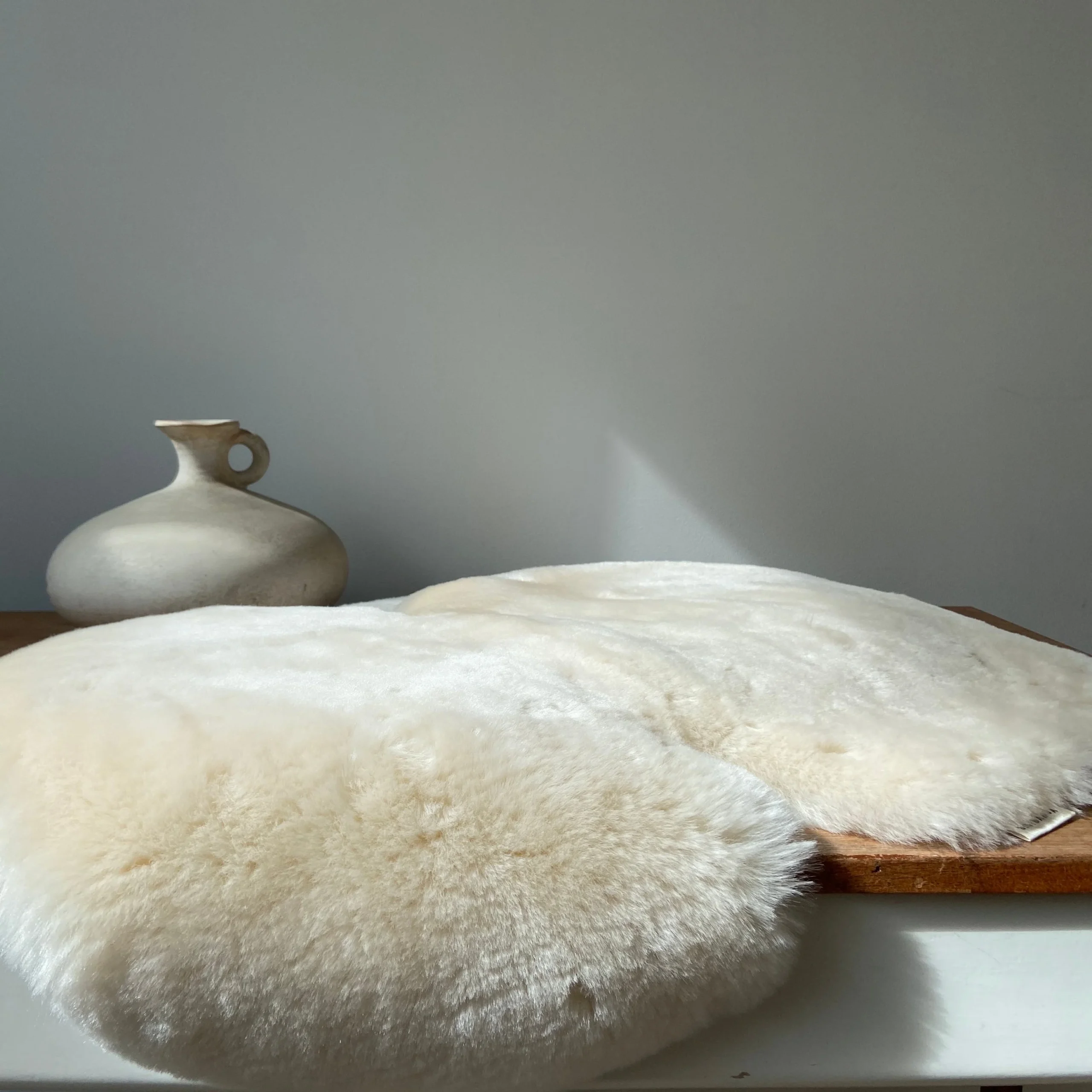 MILKANDMOONSNUGGLERFLATLAY_805a66e8-ecb6-4880-894e-2bbbe1263b1f