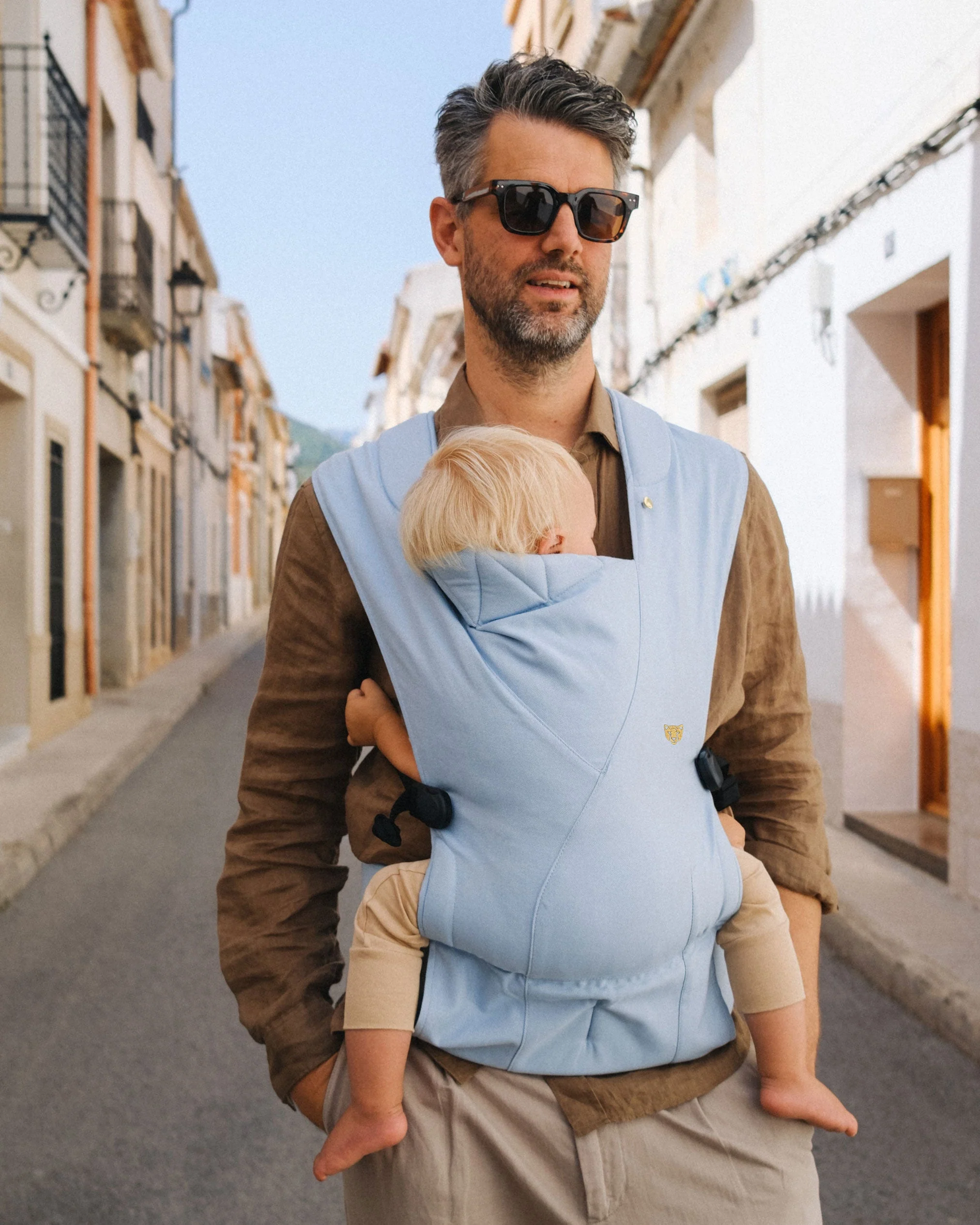 firstride-bowie-baby-carrier-light-blue