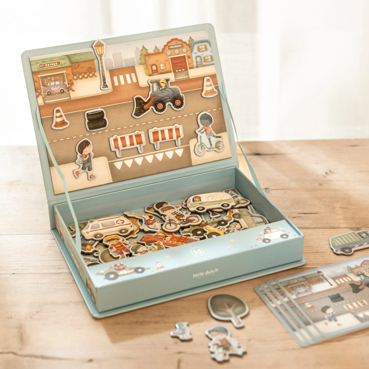 LD4786 Little Dutch mágneses játék-Jim járművei (11)